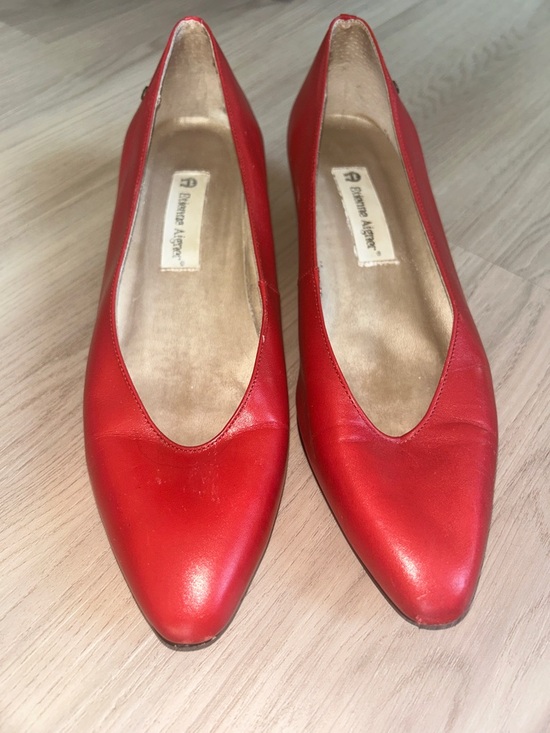 Etienne Aigner Leather Pointed Toe Pumps Red 7.5M Vintage Kitten Low Heels - Picture 2 of 10